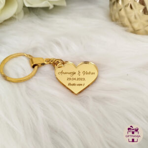 Giftmanija; privjesci; privjesci za ključeve; personalizirani privjesci za ključeve; personalizirano; unikatni pokloni; pokloni; privjesci od akrila; zlatni privjesci; srebrni privjesci; rose gold privjesci; plexiglas privjesci; personalizirani pokloni; privjesak zahvalnice za goste; zahvalnice za vjenčanja; svadbene zahvalnice; vjenčanja; sve za vjenčanja;