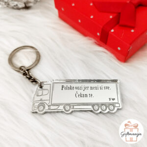 Giftmanija; privjesci; privjesci za ključeve; personalizirani privjesci za ključeve; personalizirano; unikatni pokloni; pokloni; privjesci od akrila; zlatni privjesci; srebrni privjesci; rose gold privjesci; plexiglas privjesci; personalizirani pokloni; privjesak auto; privjesak kamion; motor; poklon za vozače; poklon za šofera; pokloni za goste; zahvalnice; poklon za djevojačke; puzzle privjesci; zahvalnice za goste; zahvalnice za vjenčanja; svadbene zahvalnice; vjenčanja; sve za vjenčanja; poklon za Dan očeva; poklon za tate; qr kod; poklon za rođendan;