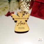Personalizirani zlatni zrcalni magnet anđeo za krštenje s gravurom imena djeteta i datuma