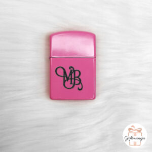 upaljač; zippo; gravirani upaljač; poklon; personalizirani poklon; personalizirani upaljač; zippo upaljači; gravirani upaljači; unikatni poklon; pokloni; poklon za godišnjice; upaljači; giftmanija; momačke; djevojačke; poklon za kuma; poklon za kumu; poklon za njega; poklon za dečka; poklon za muža; poklon za frenda; poklon za rođendan; što pokloniti;