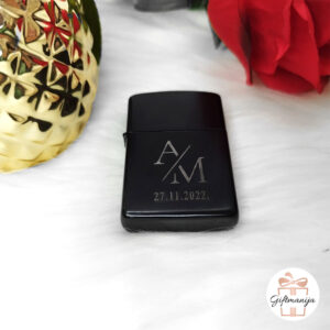 upaljač; zippo; gravirani upaljač; poklon; personalizirani poklon; personalizirani upaljač; zippo upaljači; gravirani upaljači; unikatni poklon; pokloni; poklon za godišnjice; upaljači; giftmanija; momačke; djevojačke; poklon za kuma; poklon za kumu; poklon za njega; poklon za dečka; poklon za muža; poklon za frenda; poklon za rođendan; što pokloniti;