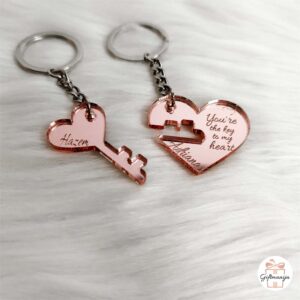 Giftmanija; privjesci; privjesci za ključeve; personalizirani privjesci za ključeve; personalizirano; unikatni pokloni; pokloni; privjesci od akrila; zlatni privjesci; srebrni privjesci; rose gold privjesci; plexiglas privjesci; personalizirani pokloni; privjesak auto; privjesak kamion; motor; poklon za vozače; poklon za šofera; pokloni za goste; zahvalnice; poklon za djevojačke; puzzle privjesci; zahvalnice za goste; zahvalnice za vjenčanja; svadbene zahvalnice; vjenčanja; sve za vjenčanja; poklon za Dan očeva; poklon za tate; qr kod; poklon za rođendan;