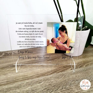 Giftmanija; stalak za krštenje; personalizirano; unikatni pokloni; pokloni; personalizirani pokloni; pokloni za krštenje; krštenja; krizme; pričesti; rođenje; pokloni za krizme; pokloni za prvu pričest; pokloni za rođenje; uspomena za krštenje; poklon za krsnog kuma; poklon za kuma; kum; krsni kum;
