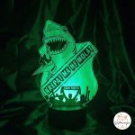 LED lampa HNK Rijeka koja svijetli zelenom bojom s motivom morskog psa