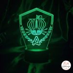 Zelena LED lampa s graviranim motivom broda i slovom A navijačke skupine Armada, 3D efekt osvjetljenja na crnom postolju kao dekoracija za navijače.